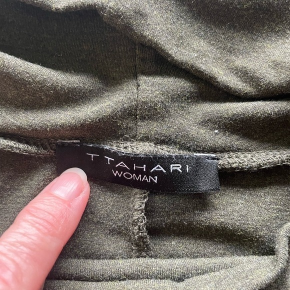 T Tahari Green Lightweight Cowl Neck Sweater – Size 1X - Picture 6 of 13